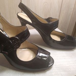 Adrienne Vittadini black sling back peep toe heels